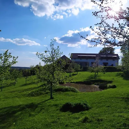 Farm stay Ekofarma Bily Mrak Borohradek